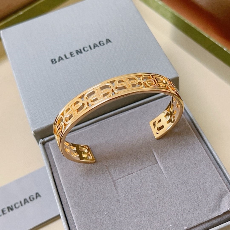 Ba1en*iaga bracelets